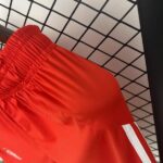 pantalon-corto-bayern-munich-primera-equipacion-2025-2026-lateral
