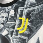 camiseta-juventus-pre-match-del-piero-2025-2026-escudo