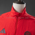cortaviento-bayern-munich-rojo-2025-2026-cuello