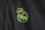 chandal-real-madrid-cremallera-alta-2025-2026-escudo-pantalon