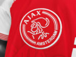 camiseta-ajax-primera-equipacion-retro-1997-1998-escudo