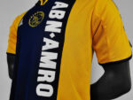 camiseta-ajax-segunda-equipacion-retro-version-jugador-2000-2001-lateral