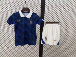 conjunto-niño-francia-primera-equipacion-2026