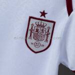 body-de-bebe-españa-segunda-equipacion-mundial-2026-escudo