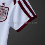 body-de-bebe-españa-segunda-equipacion-mundial-2026-puño