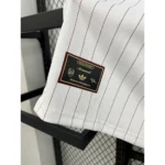 camiseta-arsenal-polo-edicion-especial-2025-2026-parte-inferior