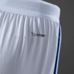 pantalon-corto-japon-primera-equipacion-version-jugador-mundial-2026-lateral