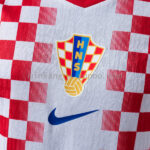 camiseta-croacia-primera-equipacion-version-jugador-mundial-2026-escudo