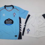conjunto-niño-celta-de-vigo-primera-equipacion-2025-2026