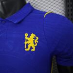 camiseta-chelsea-primera-equipacion-version-jugador-2026-2027-escudo