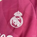 camiseta-real-madrid-tercera-equipacion-2026-2027-escudo
