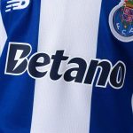 conjunto-niño-fc-porto-primera-equipacion-2026-2027-parte-trasera