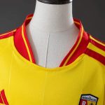 conjunto-niño-rc-lens-primera-equipacion-2026-2027-cuello