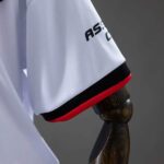 conjunto-niño-river-plate-primera-equipacion-2026-2027-puño