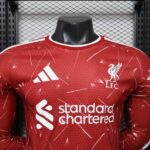 camiseta-liverpool-primera-equipacion-version-jugador-manga-larga-2026-2027-pecho