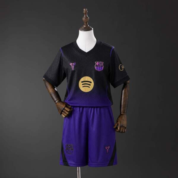 conjunto-niño-barcelona-segunda-equipacion-kobe-bryant-2026-2027 conjunto-niño-barcelona-segunda-equipacion-kobe-bryant-2026-2027