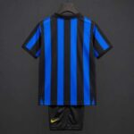 conjunto-niño-inter-milan-primera-equipacion-2026-2027-parte-trasera