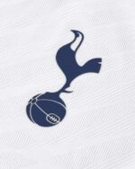 camiseta-tottenham-primera-equipacion-2026-2027-escudo
