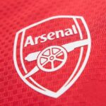 camiseta-arsenal-primera-equipacion-2026-2027-escudo