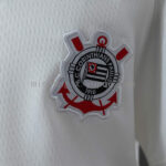 conjunto-niño-corinthians-primera-equipacion-2026-2027-escudo